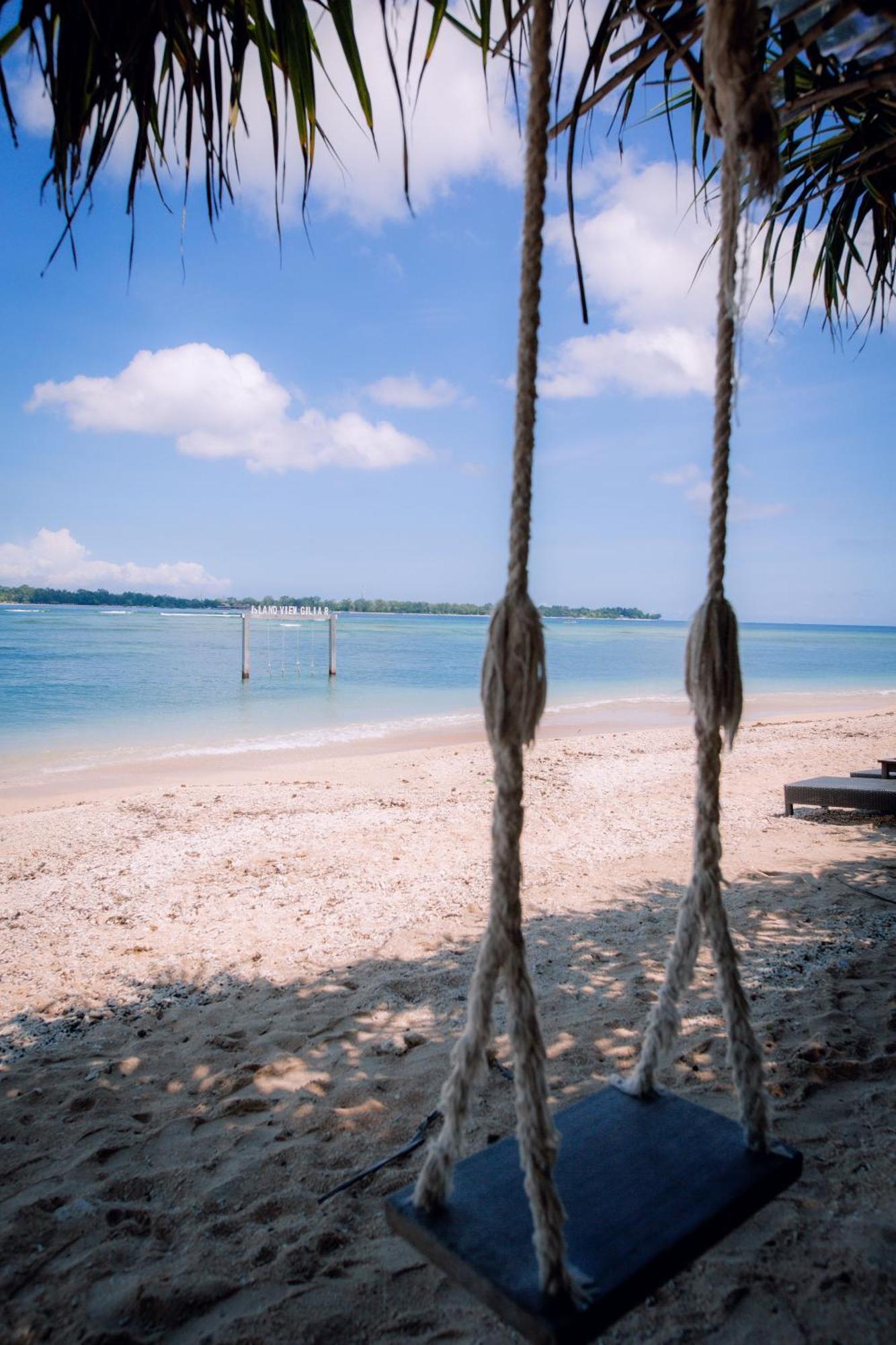 Island View Bar & Bungalow Gili Air Exterior photo