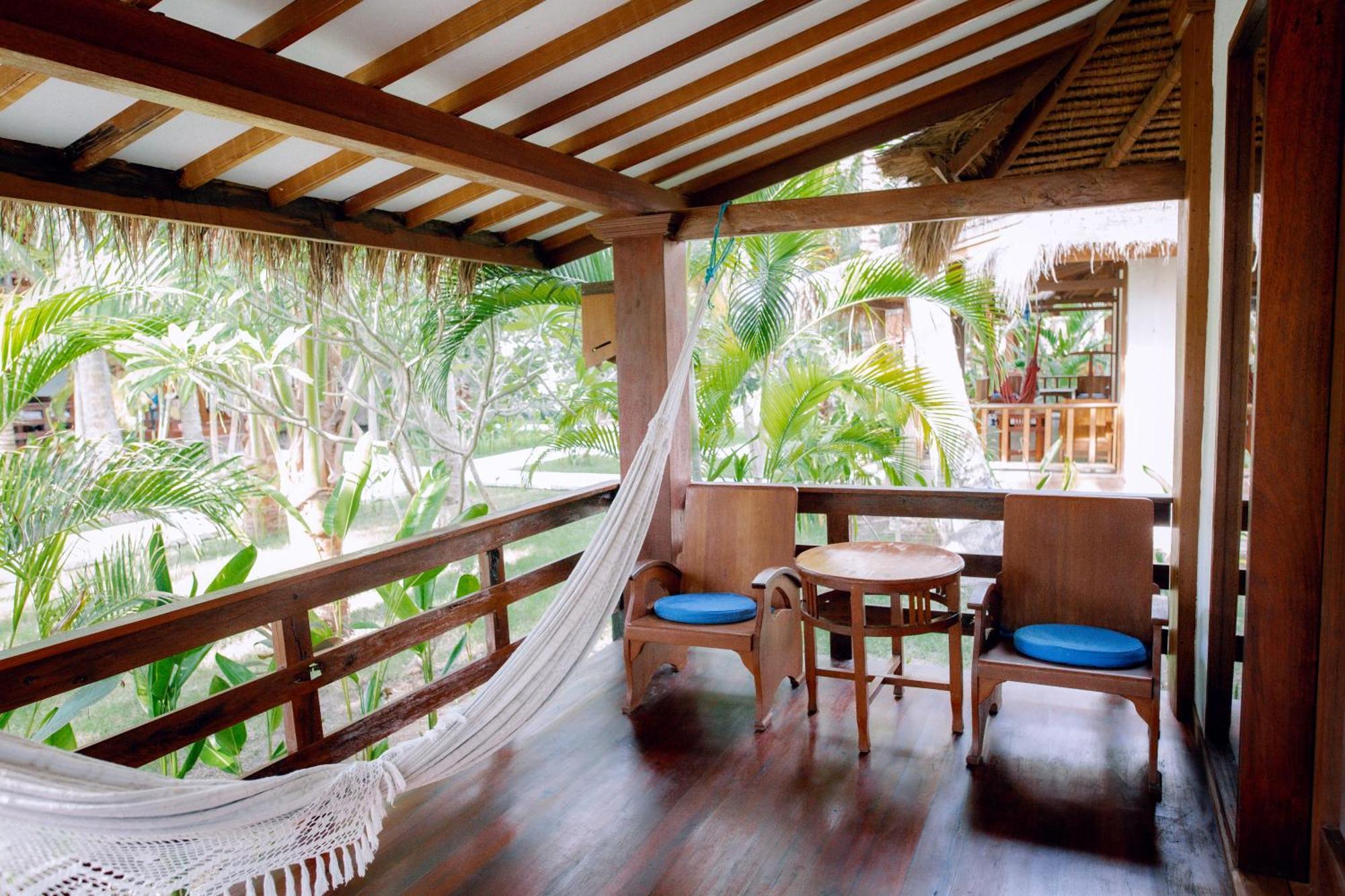 Island View Bar & Bungalow Gili Air Exterior photo