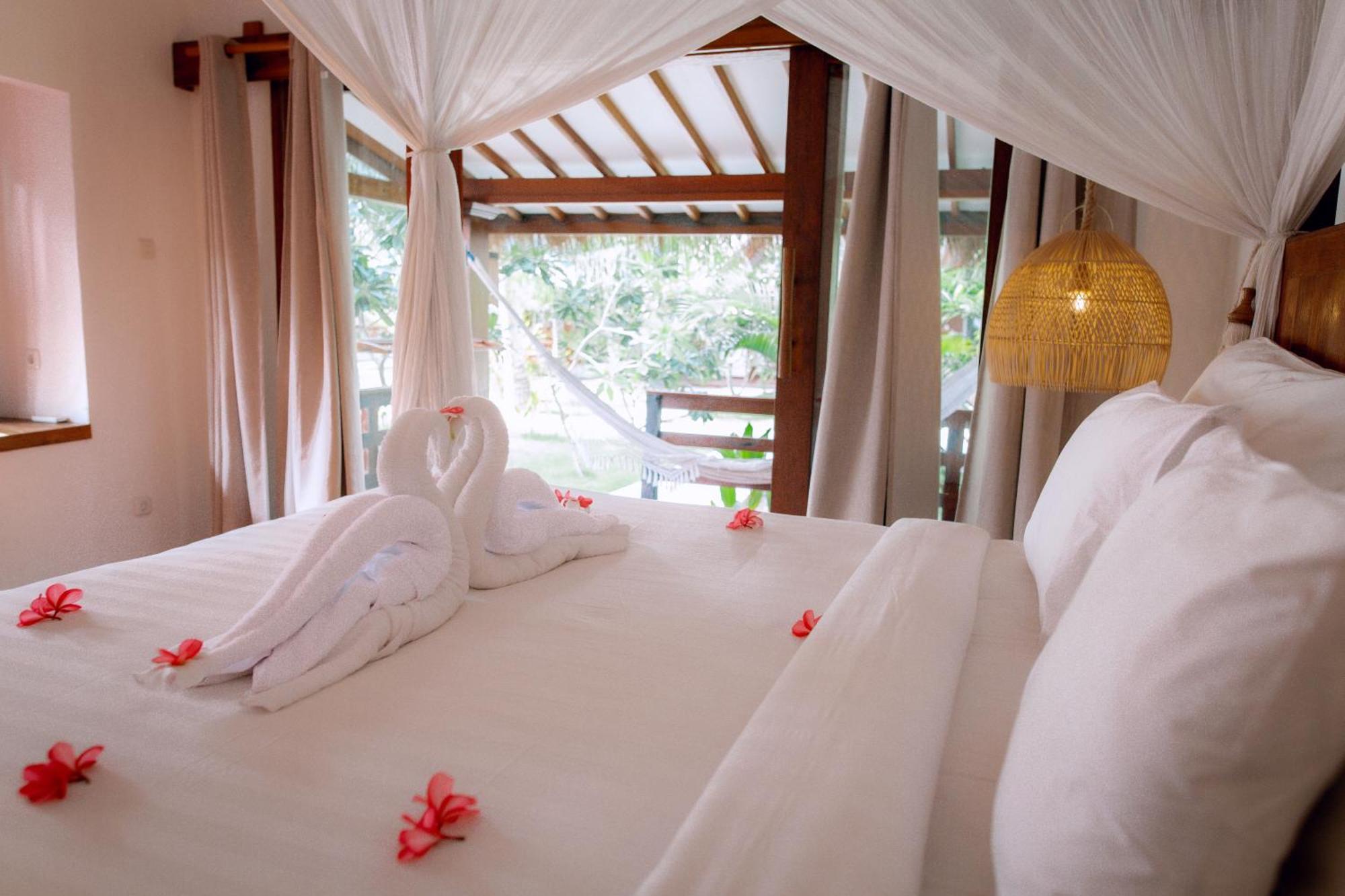 Island View Bar & Bungalow Gili Air Exterior photo