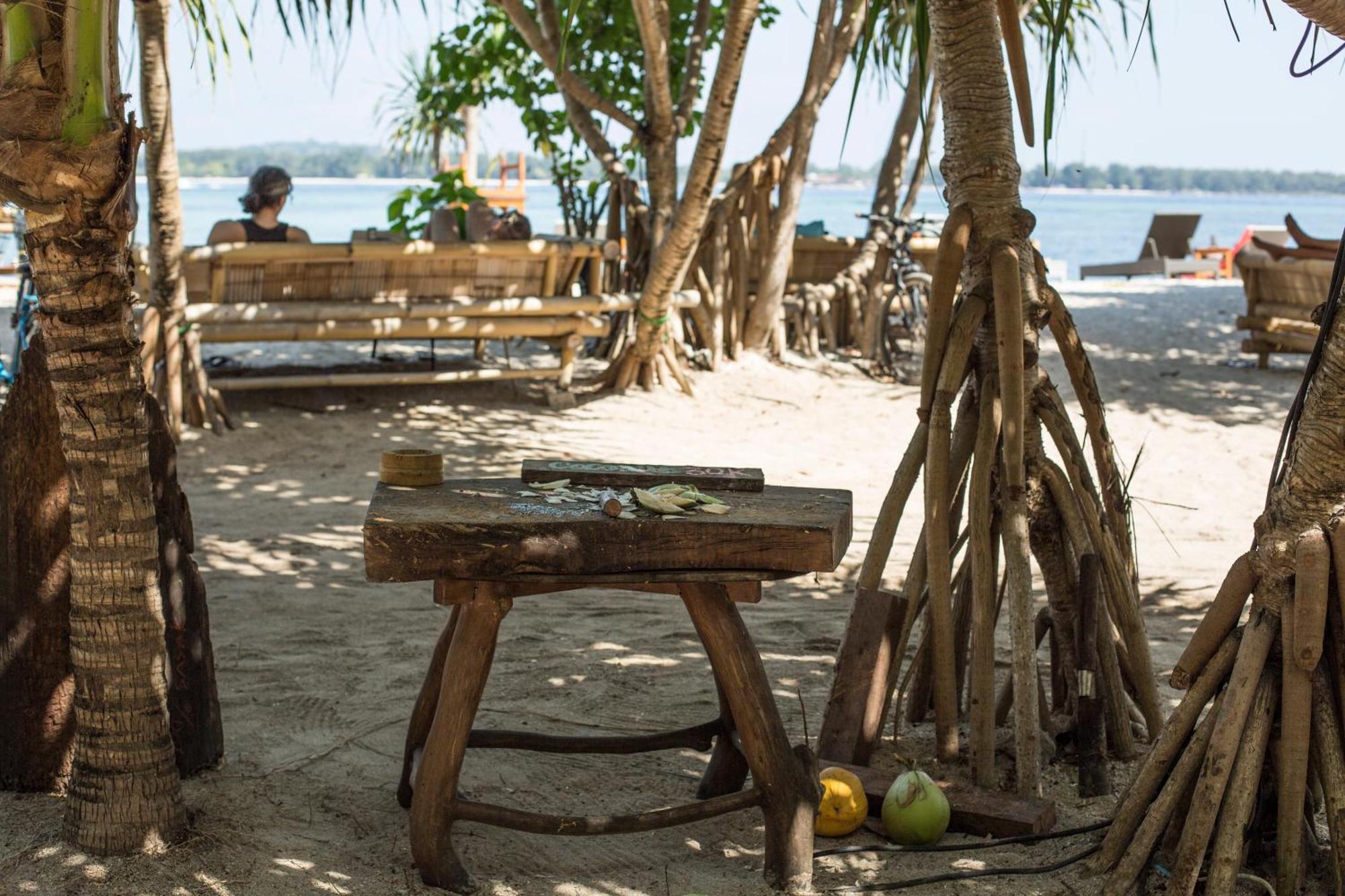 Island View Bar & Bungalow Gili Air Exterior photo
